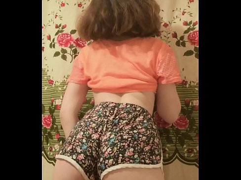 ❤️ Gadis muda seksi menanggalkan celana pendeknya di depan kamera ️❌ Video porno pada kami id.taxiklass.ru ❤
